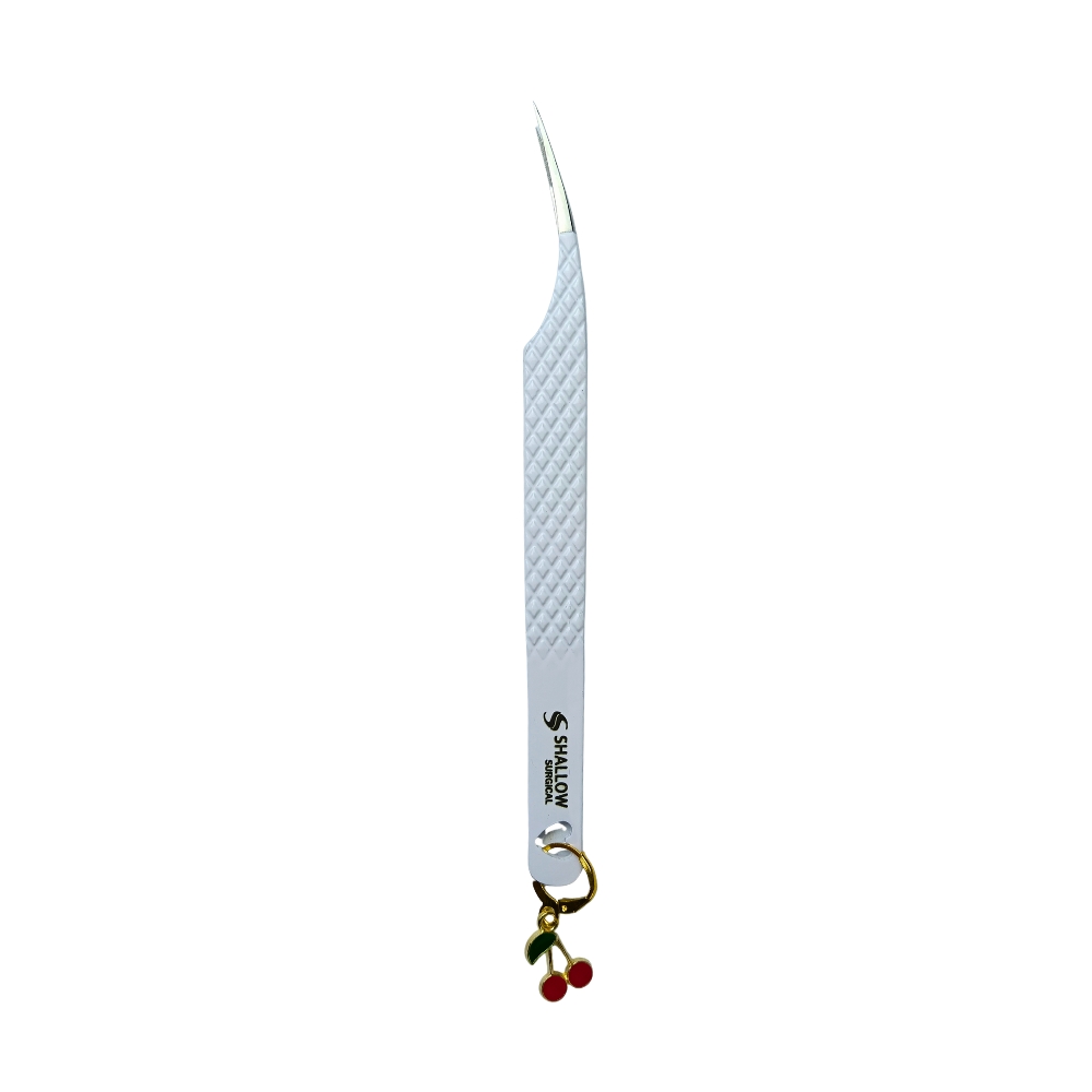 Set de 2 Pinzas Premium con Charm "Cereza" – Edición Especial Shallow Surgical - Image 3